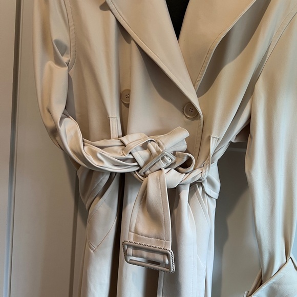 COPY - Susana Monaco Belgian Creme Trench Coat - Picture 7 of 8
